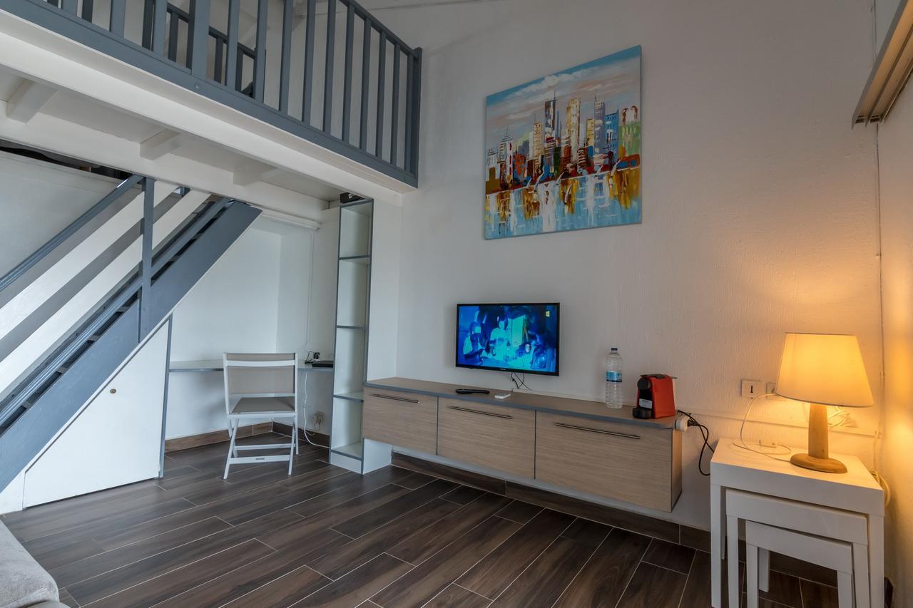 Superbe Studio En Duplex, Vue Sur Mer Et Piscine Apartment Le Gosier  Exterior photo
